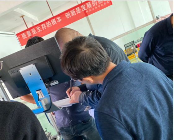 客戶來訪挪亞方舟自動化檢測設(shè)備廠家