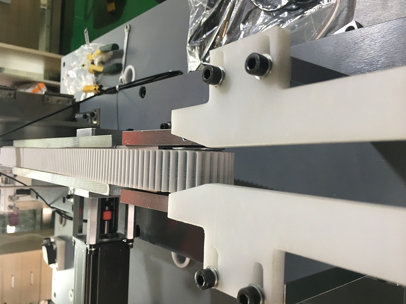 自動化檢測設備—挪亞方舟—傳輸帶上料