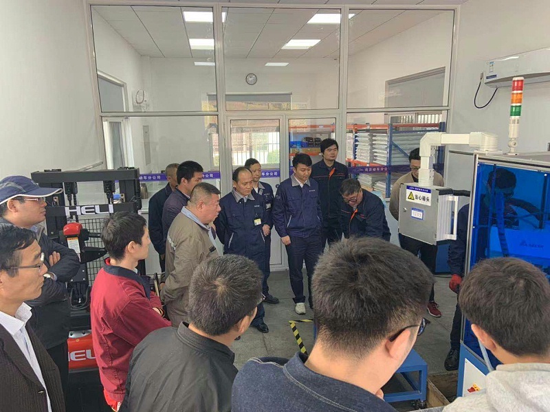 自動(dòng)化檢測分解機(jī)順利通過上海鐵路局聯(lián)合專家組驗(yàn)收—挪亞方舟